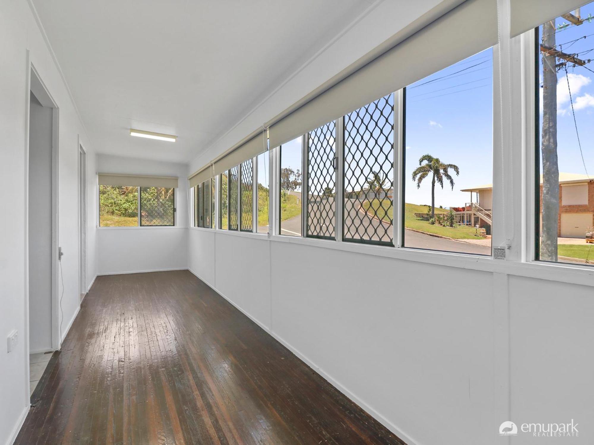 Colleen'S Beach Shack! Villa Emu Park Exterior photo